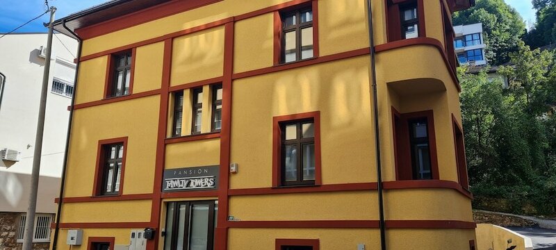 Гостиница Pansion Fawlty Towers в Сараеве
