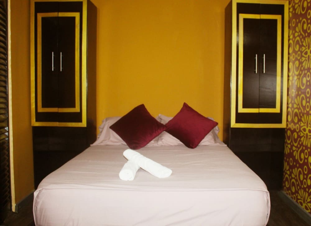 Фото Hotel economico Sn-6 con aire y wifi