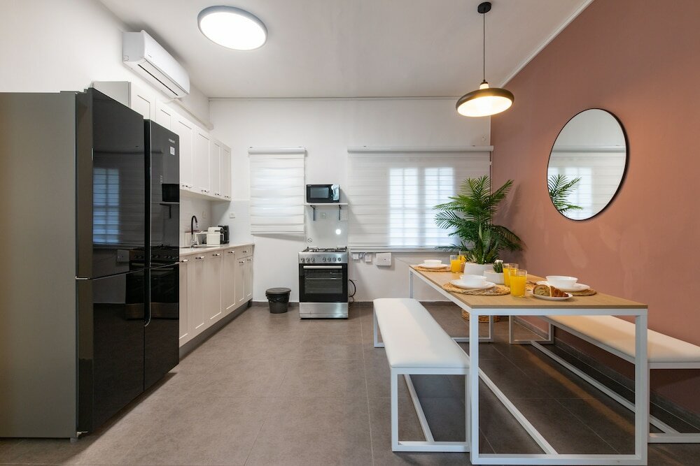 Фото Stunning Chic 2 Br Ibn Gvirol St