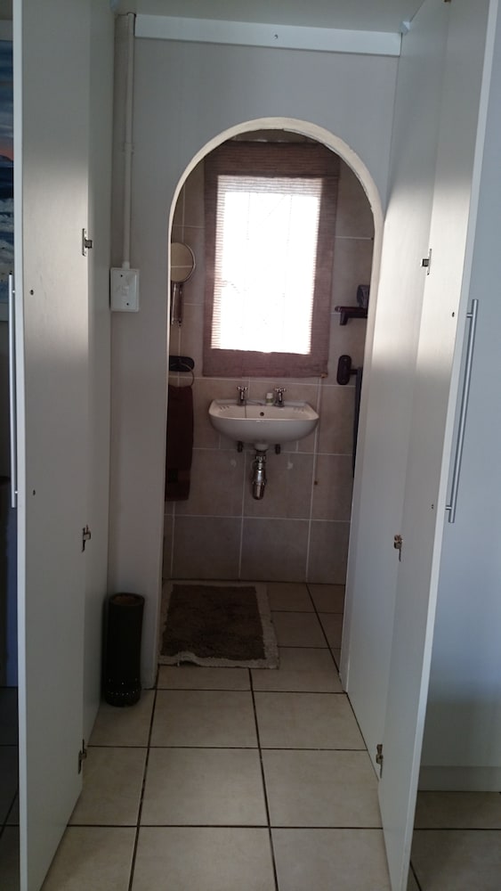 Фото At Eezzze Riversway Self Catering