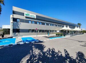 Гостиница Brit Hotel Porte d’Espagne