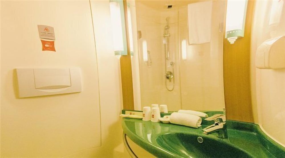 Фото Ibis Chengdu Yongfeng Hotel