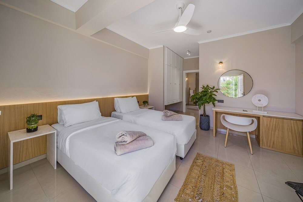 Фото Notos Heights Hotel & Suites