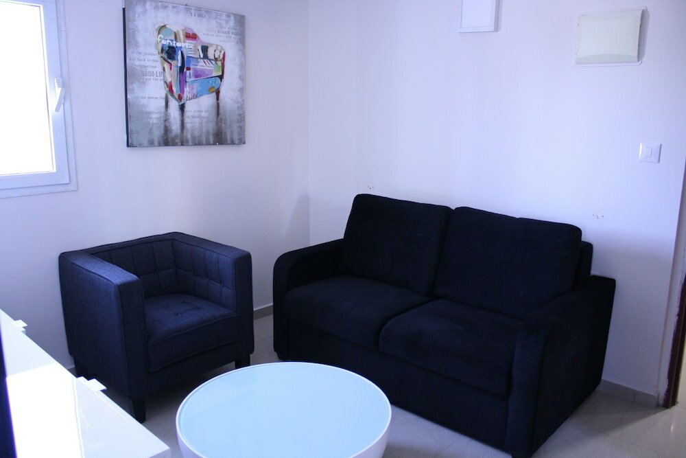 Фото Rich Royal Suites