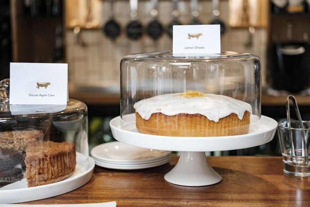 Фото The Bull Hotel