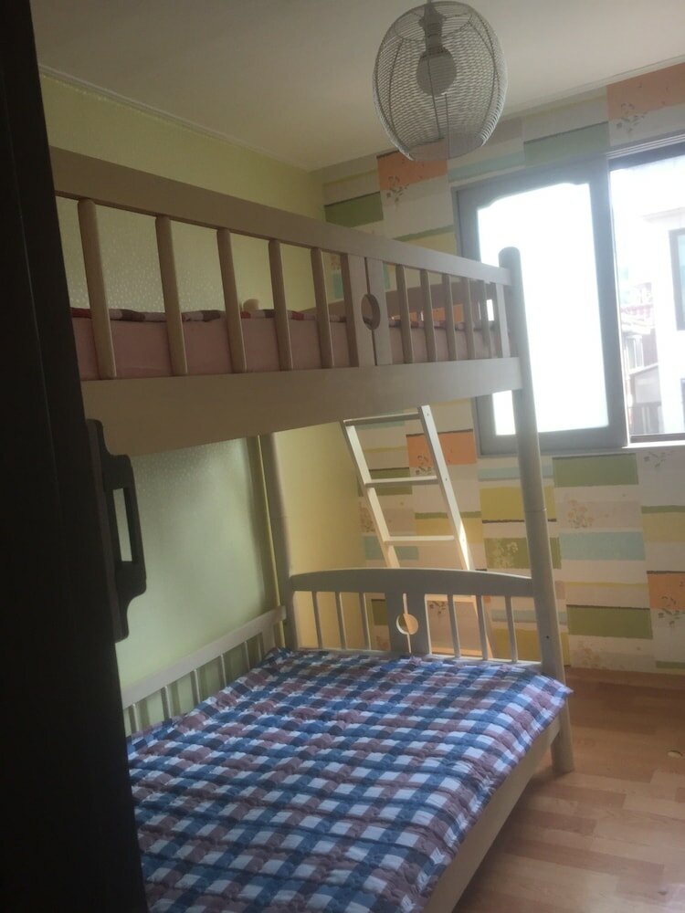 Фото Housetay Guesthouse 3nd Branch