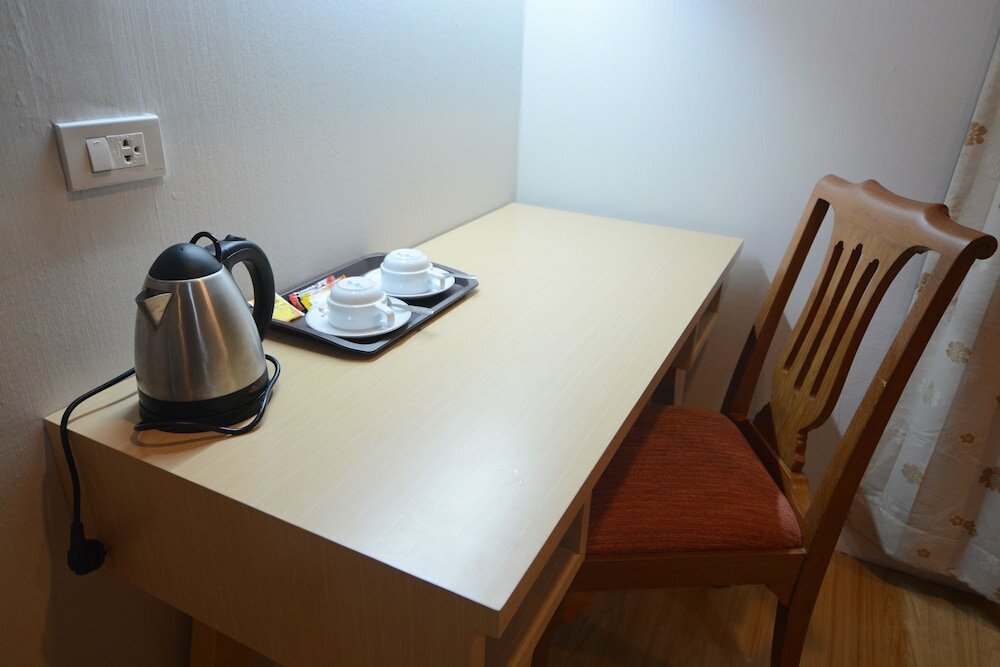 Фото Charoen Hotel