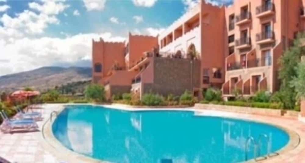 Фото Hotel Chems du Lac