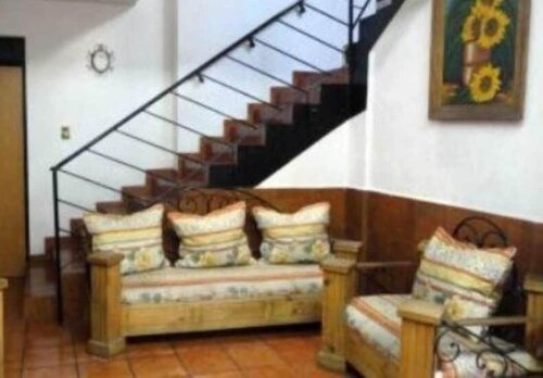 Гостиница Hostal Menavi в Леоне
