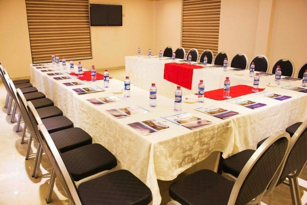 Фото Eusbett Hotel