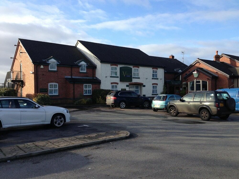 Фото The Villa Express