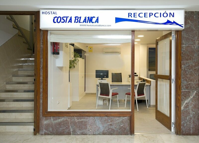 Гостиница Hostal Costa Blanca в Ивисе