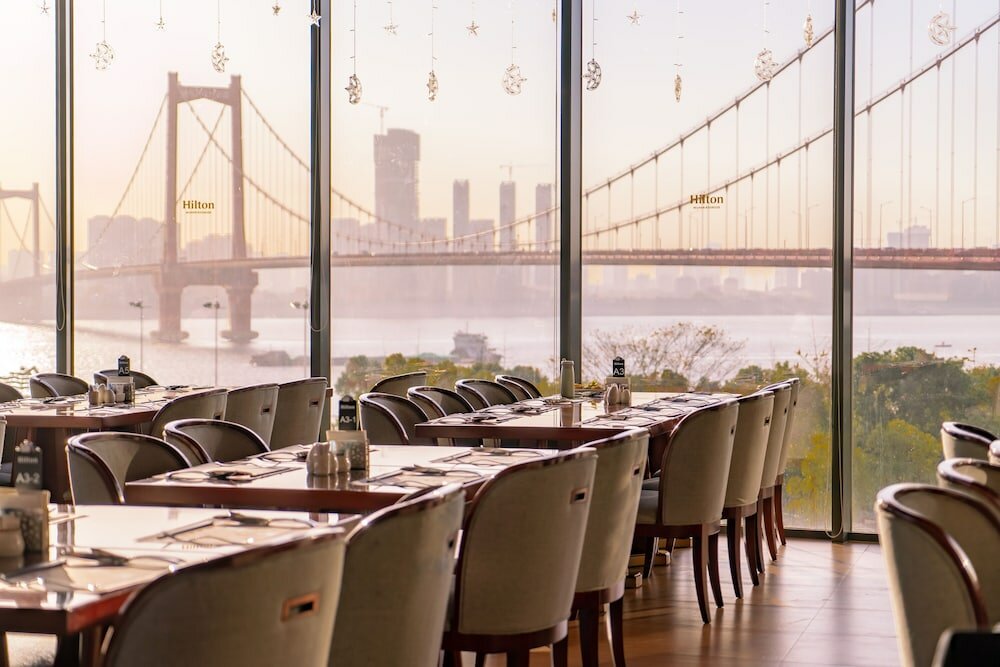 Фото Hilton Wuhan Riverside