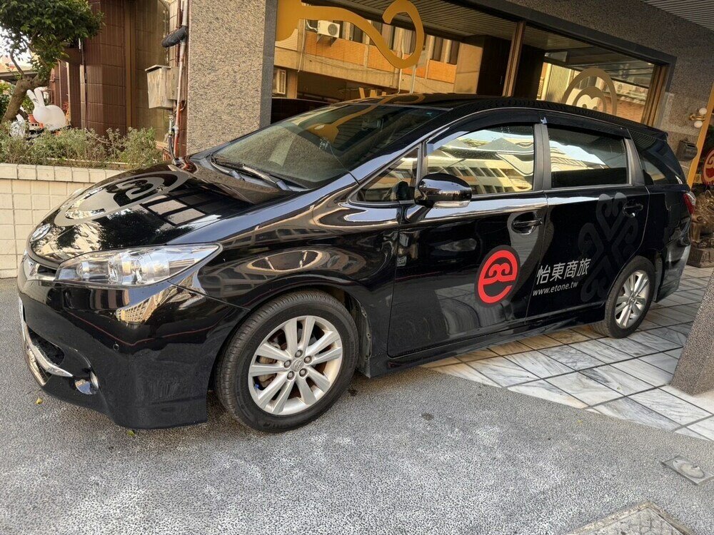 Фото Etung Hotel