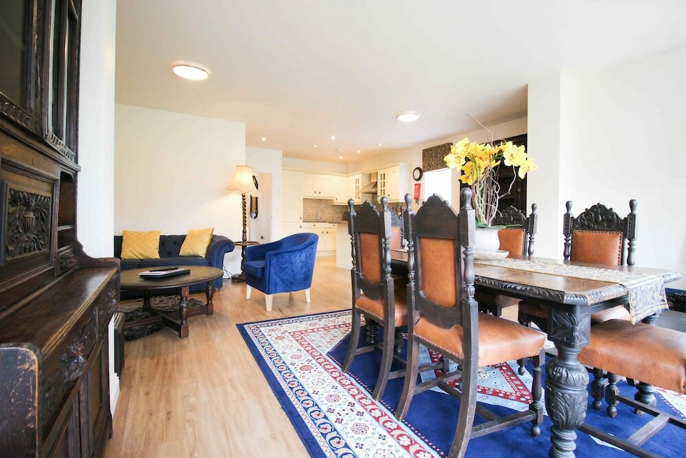 Фото Blorenge House