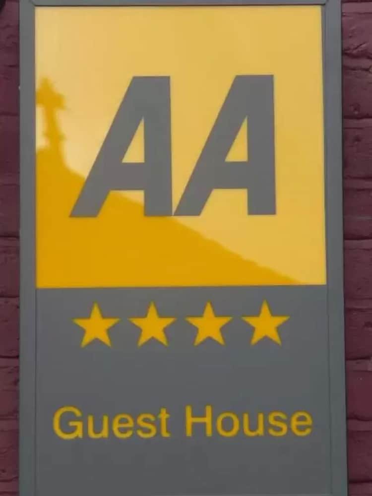 Фото Crompton Guest House