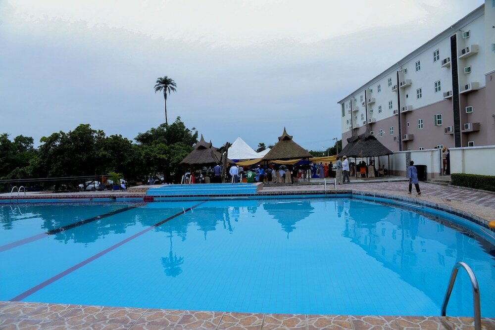 Фото отеля 2