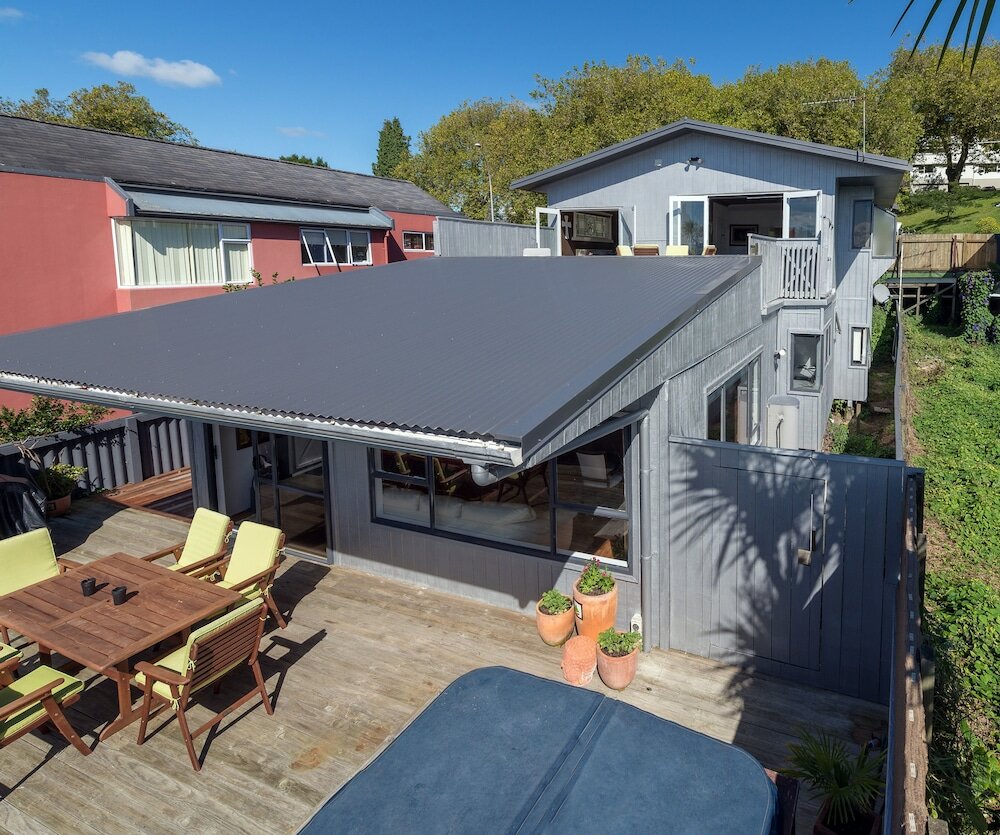 Фото Lakeside City Apartments