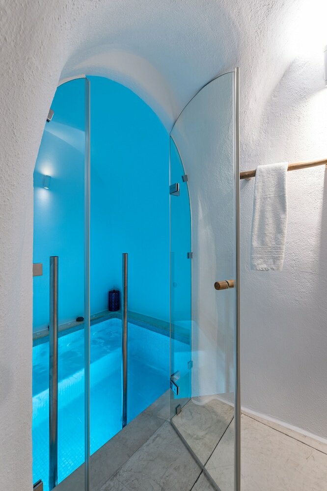 Фото Iconic Santorini by Sandglass