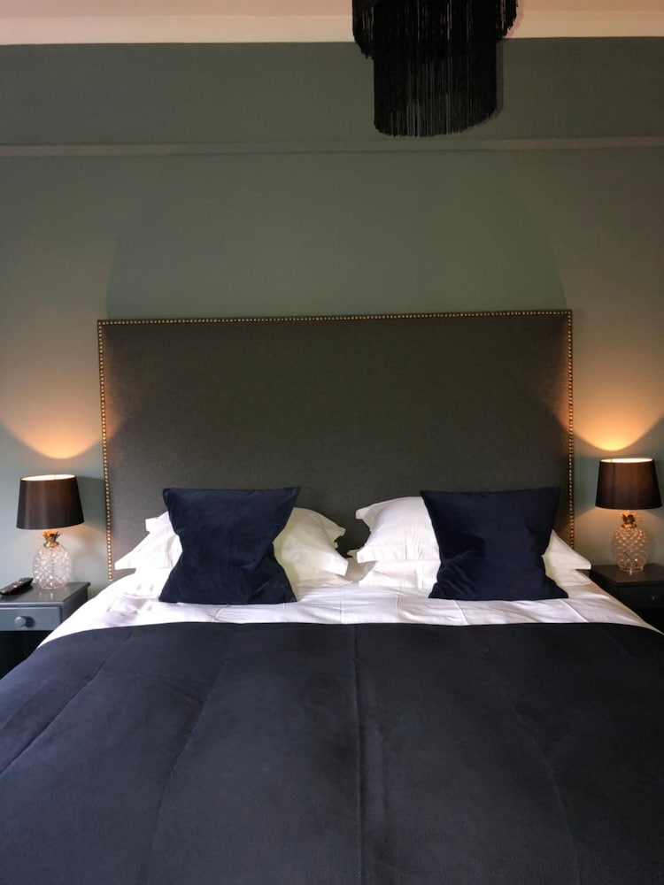 Фото Cathedral House Hotel