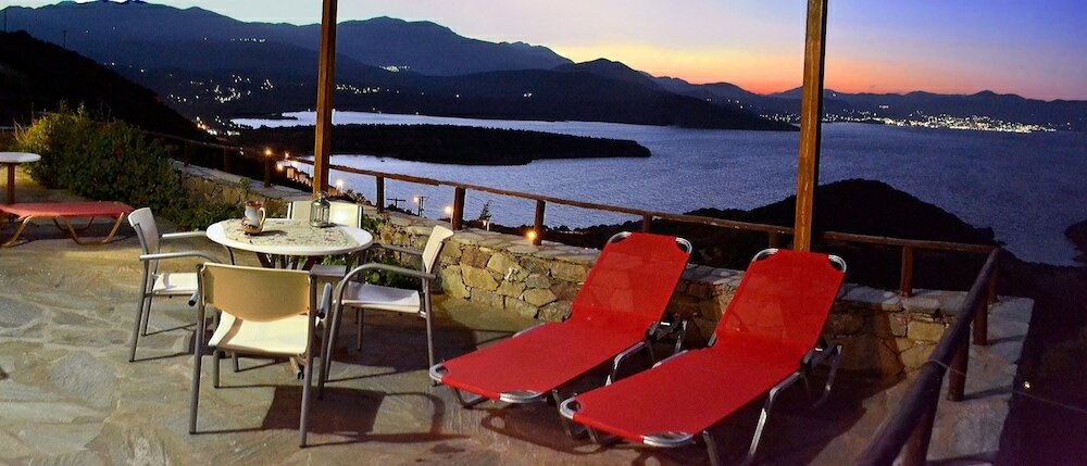 Фото Kounenos Apartments