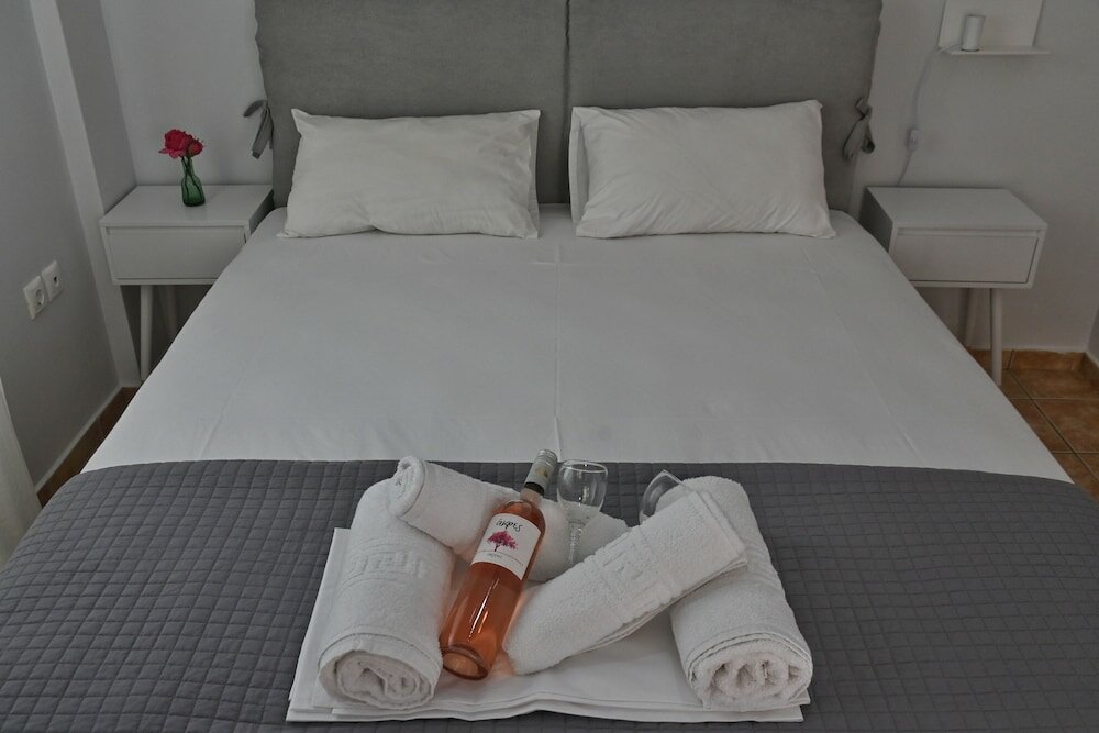 Фото Lagouvardos Apartments