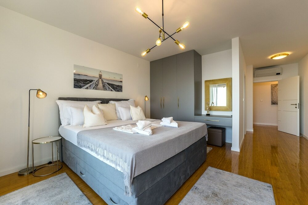 Фото Penthouse Apartment Perla with Jacuzzi