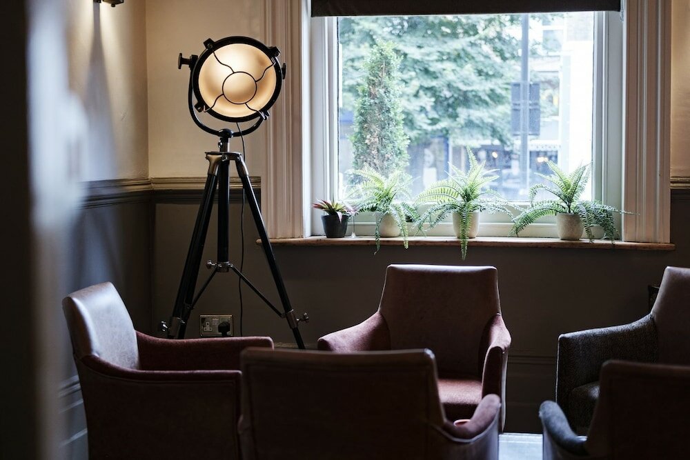 Фото The Drayton Court Hotel