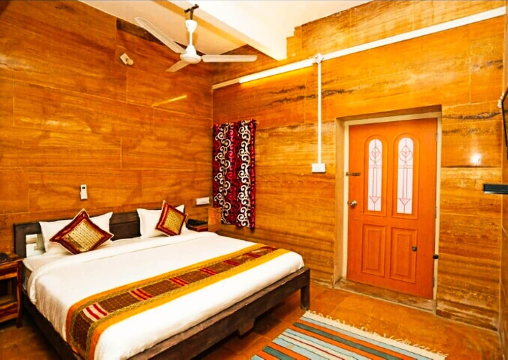 Фото отеля 2