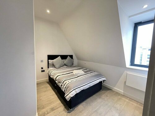 Гостиница Remarkable 1-bed Apartment in Slough в Слау