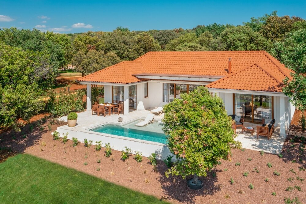 Фото Luxury Beach Villas Porto Bus