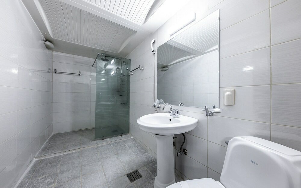 Фото Daejeon Yongjeon Q