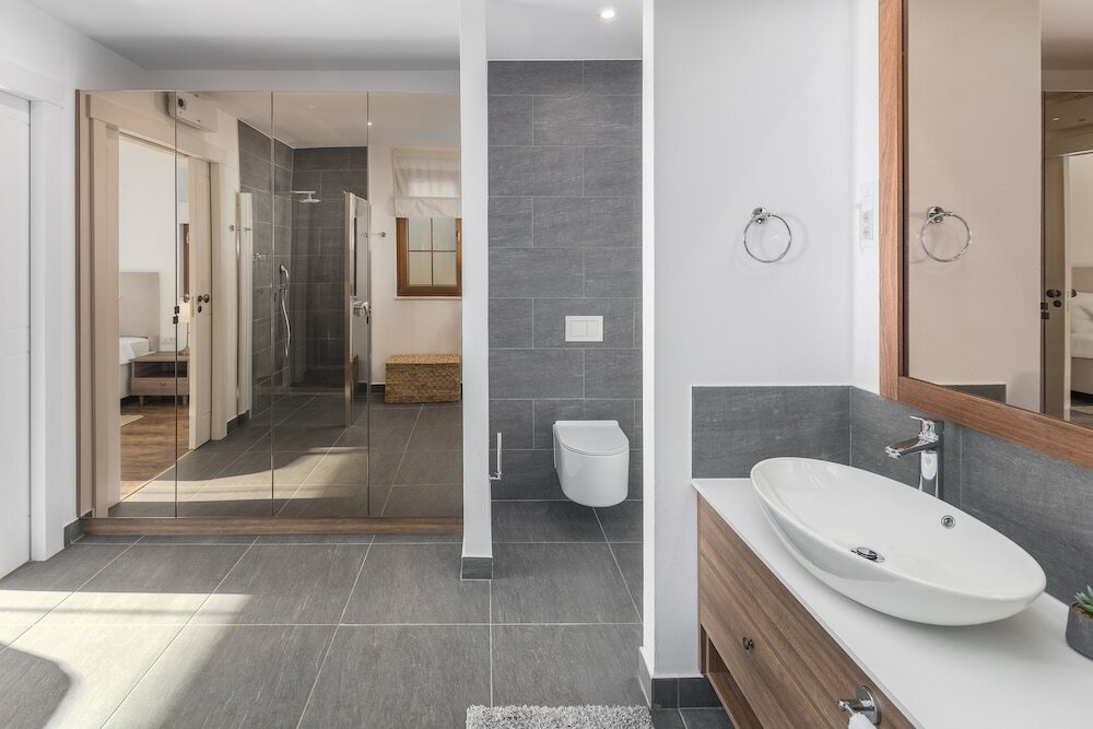 Фото Luxury Beach Villas Porto Bus