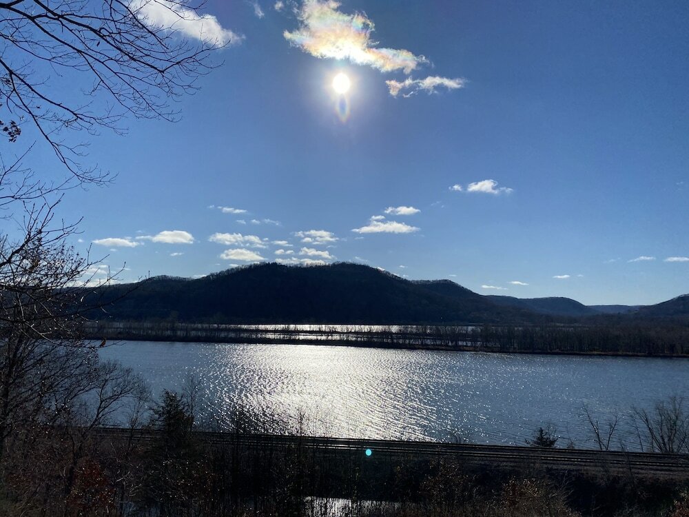 Фото Little Bluff Inn