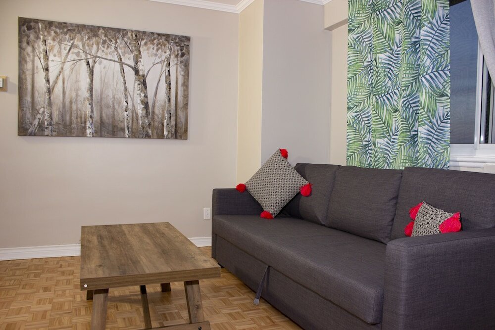 Фото Golden Castle In Montreal