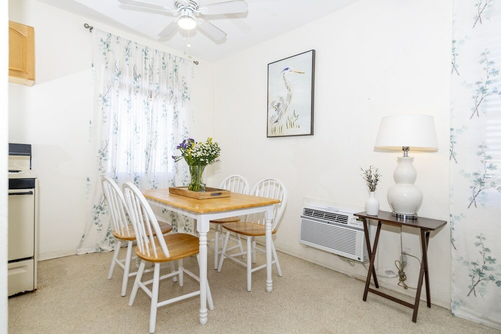 Фото Tropic Isle Hotel and Apartment