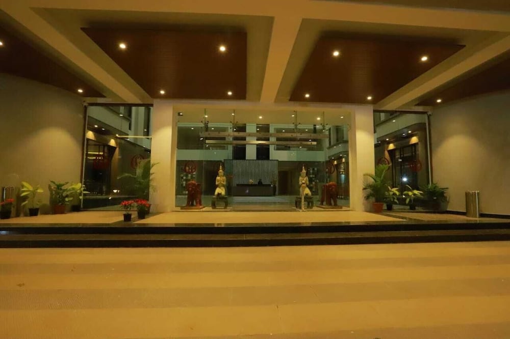 Фото Grand Sarovar Portico