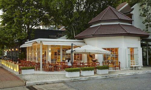 Гостиница Woodlands Suites Serviced Residences в Паттайе
