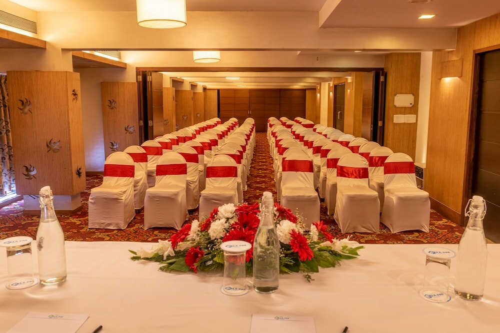 Фото La-Paz Gardens Beacon Hotel - Vasco da Gama Goa