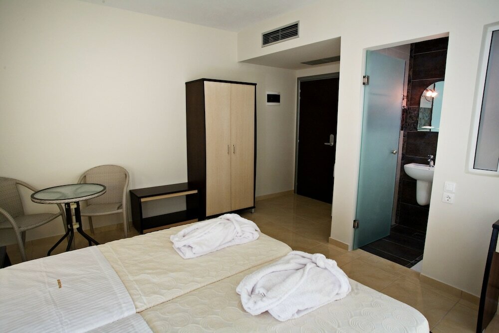 Фото Rg Status Hotel