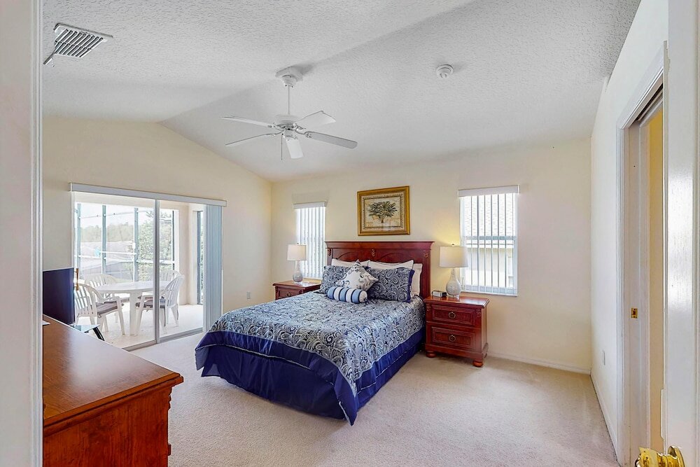 Фото Peter and Gillian's Tuscan Ridge Vacation Home