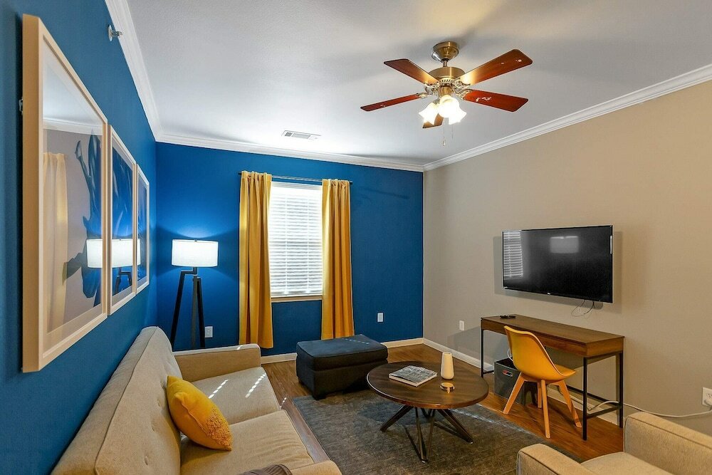 Фото Charming 1bd in Trendy West End Neighborhood