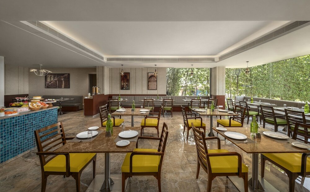 Фото The Neemaya Hotel