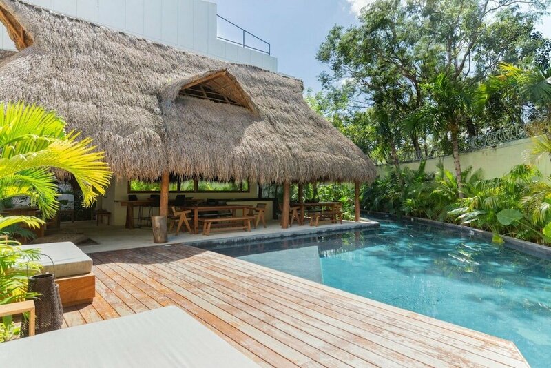 Гостиница Luxury 2br Apartment Aldea Zama Private Rooftop Plunge Pool 24 7 Security in a Gated Community в Тулуме
