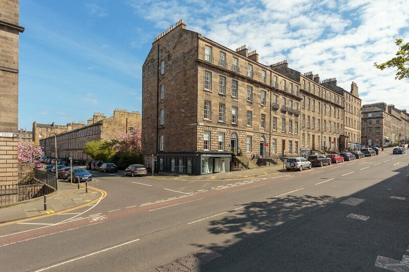 Гостиница Beautiful Hideout in Center of Edinburgh - Business - Holidays в Эдинбурге