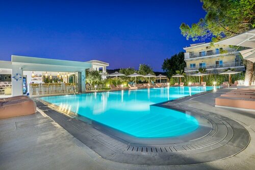 Гостиница Cocoons Luxury Suites & Villas