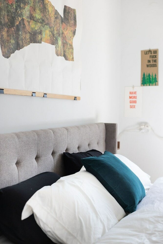 Фото Artistic Downtown Vibe Apt in Florentin