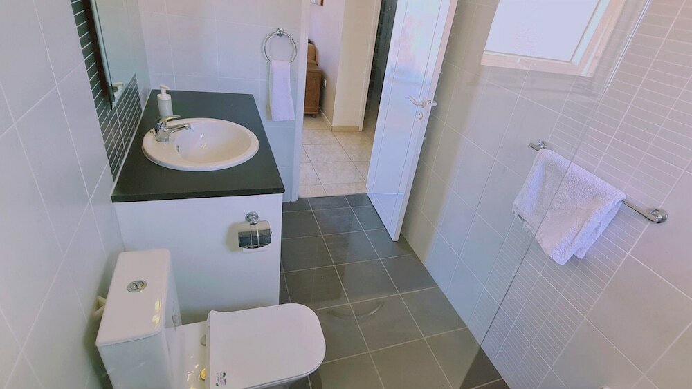 Фото SunShine Apartment by Stay BnB