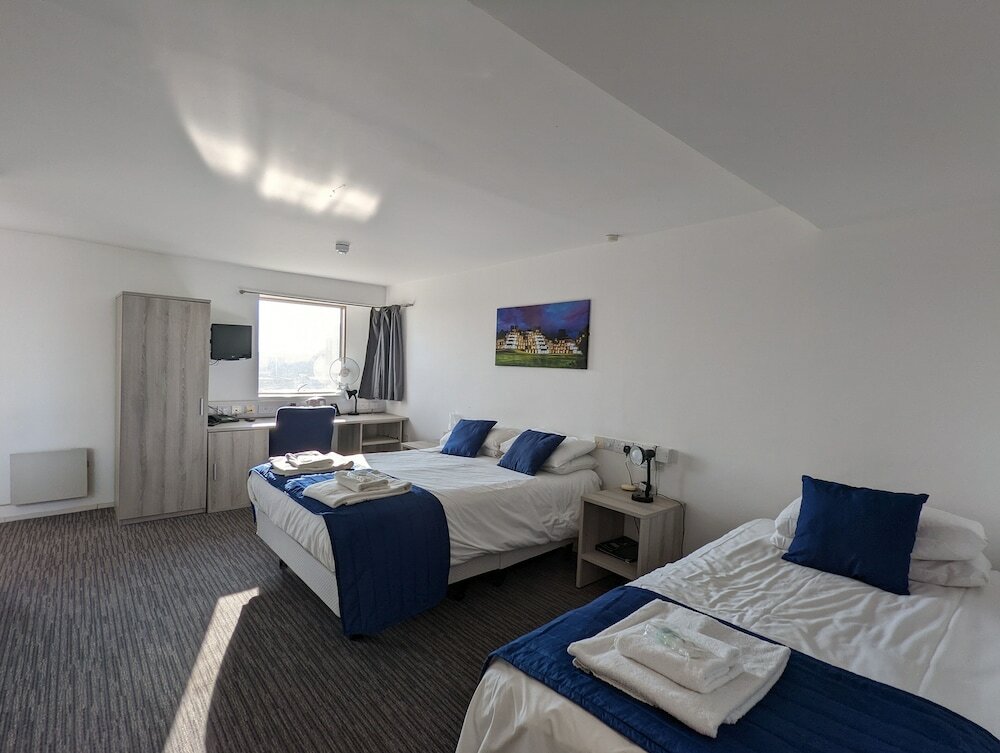 Фото Broadview Hotel