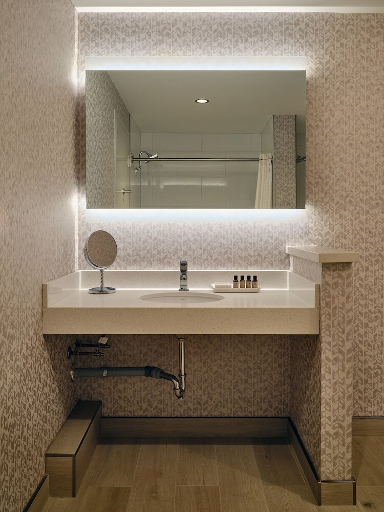 Фото Great Blue Heron Hotel